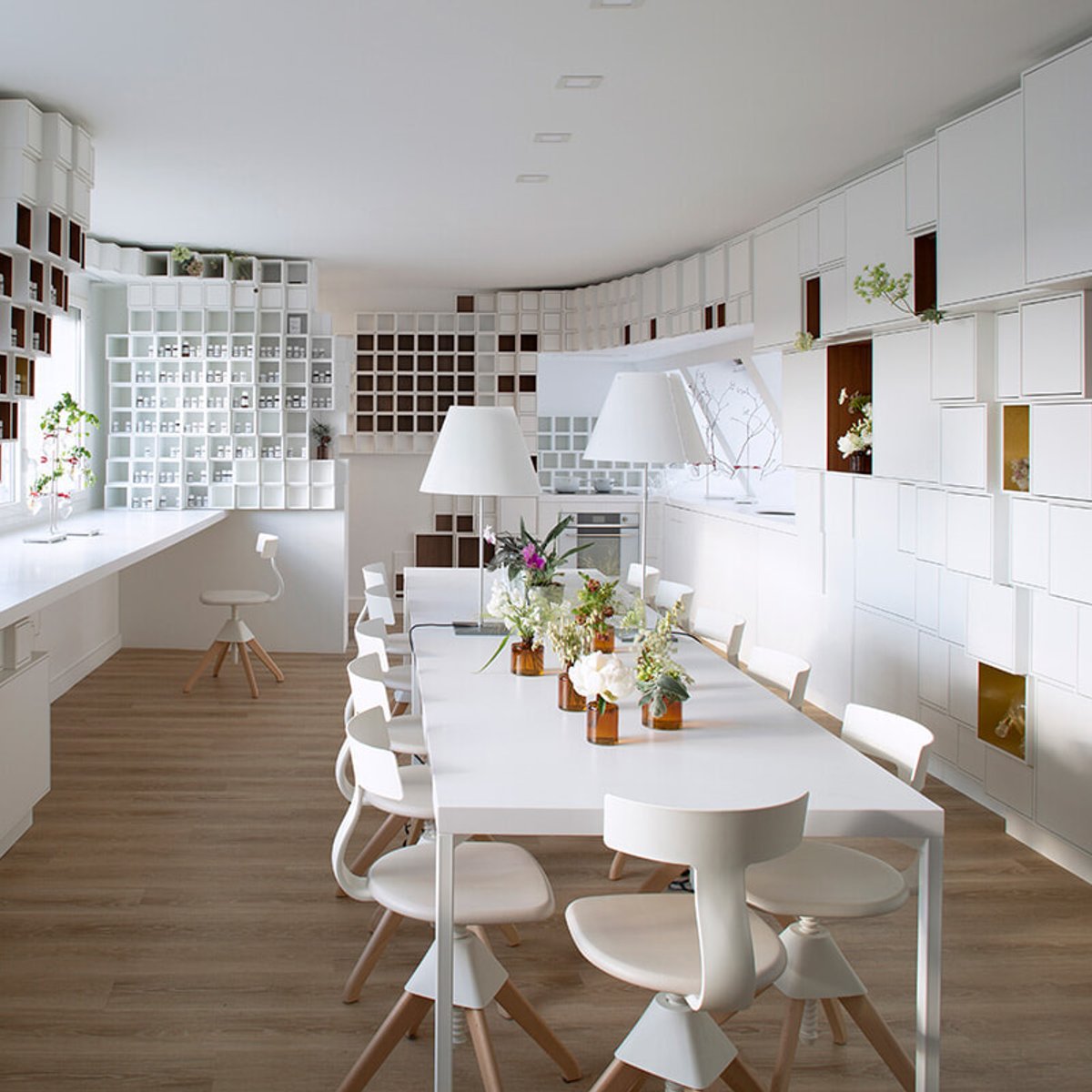 バラを使わずにバラを香らせる。カルティエの専属調香師が語る創造の美学。