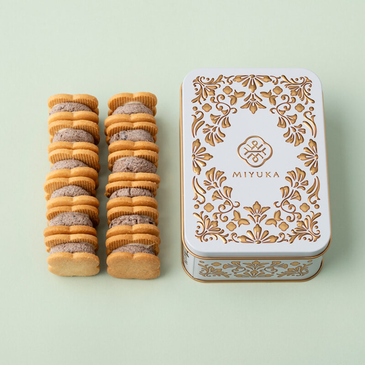 和洋の味わいが楽しめる手土産。【クッキー缶手帖】