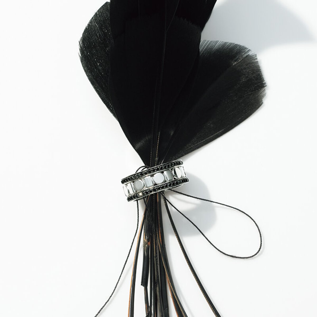 ビターな女性へ。 ダミアーニからブラックダイヤモンドのリング「ベル エポック・リール」が登場。