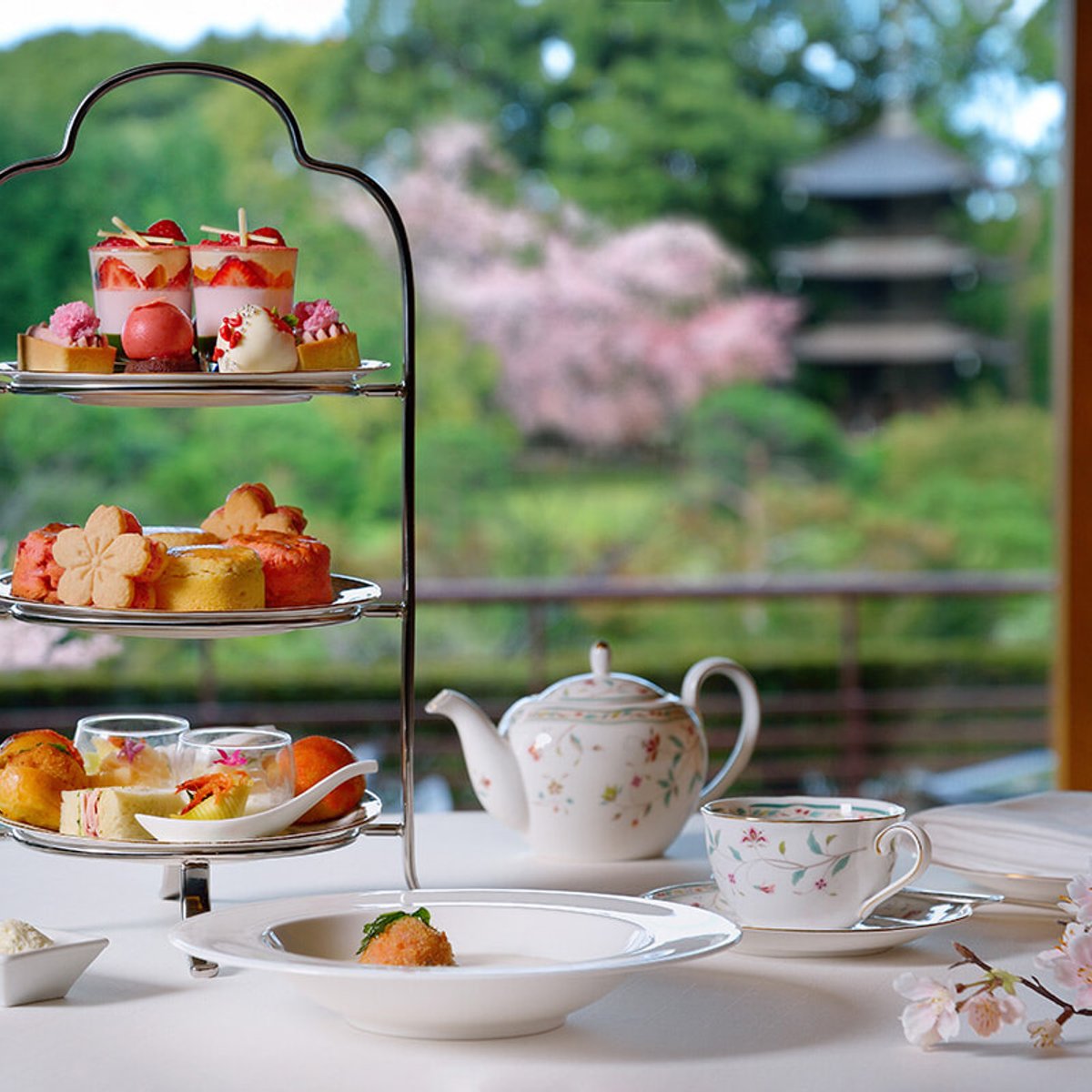 【2月からスタート】心ときめく！ 都内ホテルのイチゴのアフタヌーンティー3選。