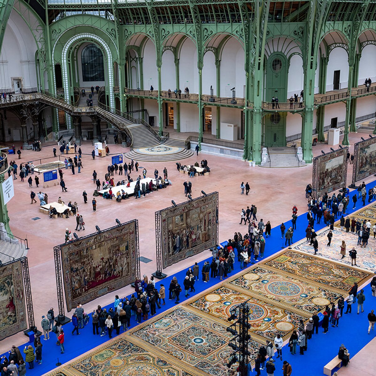 『忘れられていた太陽王の宝物』展、ルイ14世が注文した絨毯を350年後に初公開。