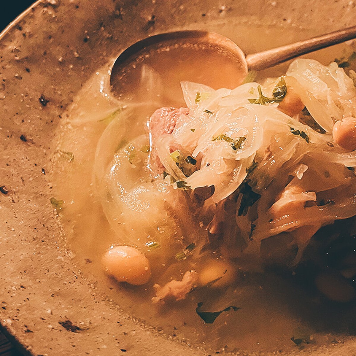 【冬の沖縄旅 Vol.3】ようやく！ 念願の晩餐、「胃袋」へ。