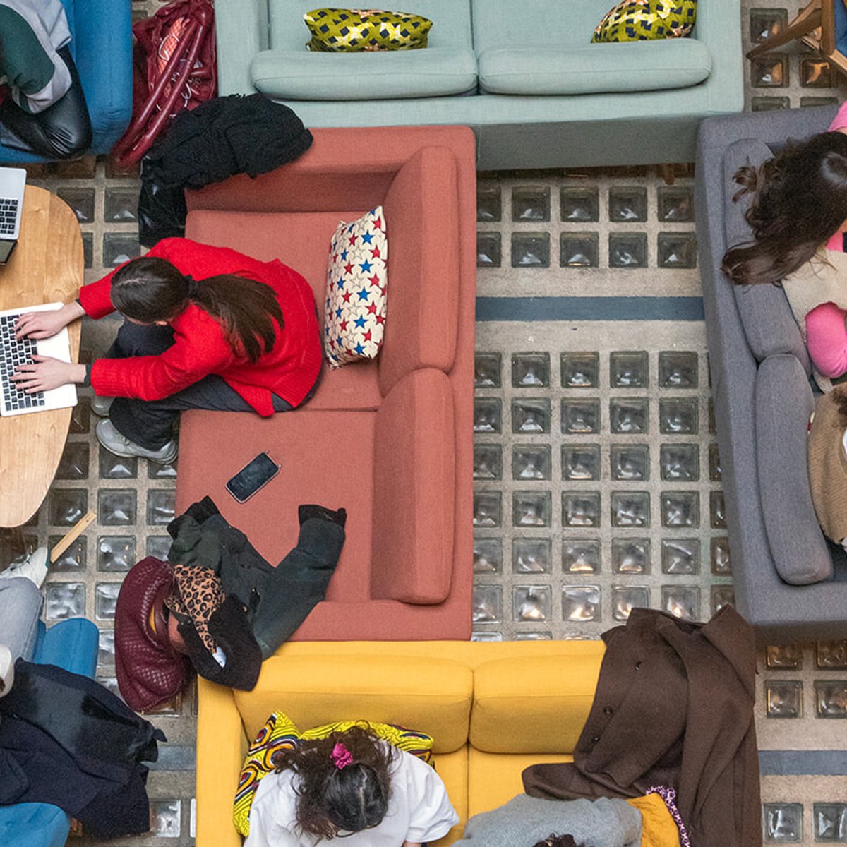 まるで家みたい！ 暮らすように働く「マイ・リトル・パリ」のオフィスへ。