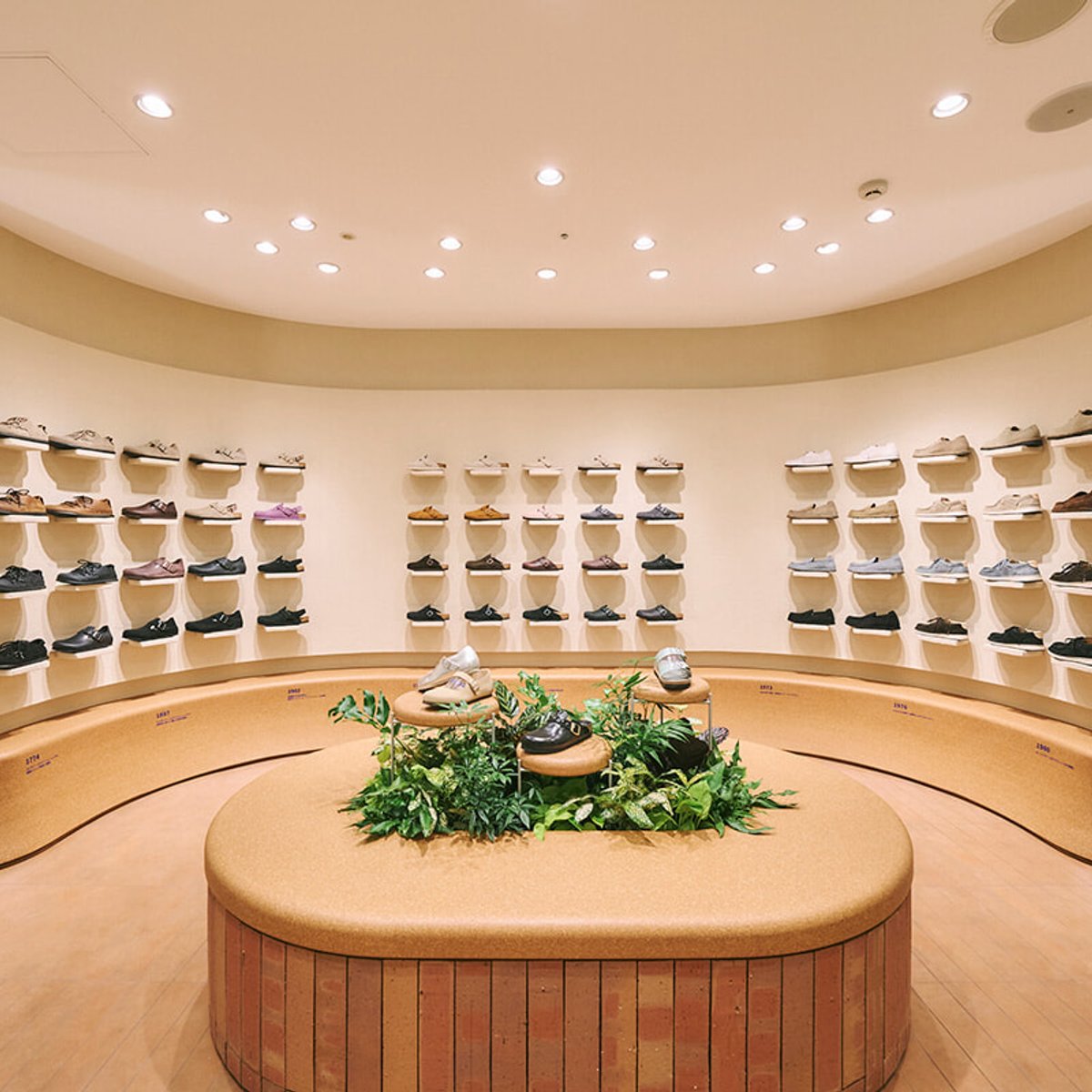 都内4店舗目がオープン！ ビルケンシュトック池袋パルコ店が大充実。