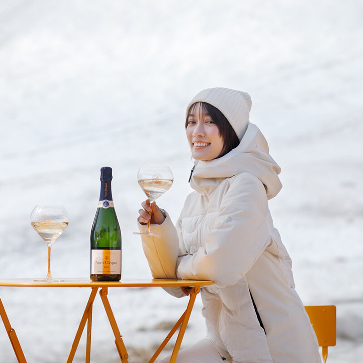 甲斐まりかが白馬で体験、ヴーヴ・クリコの新しい楽しみ方。