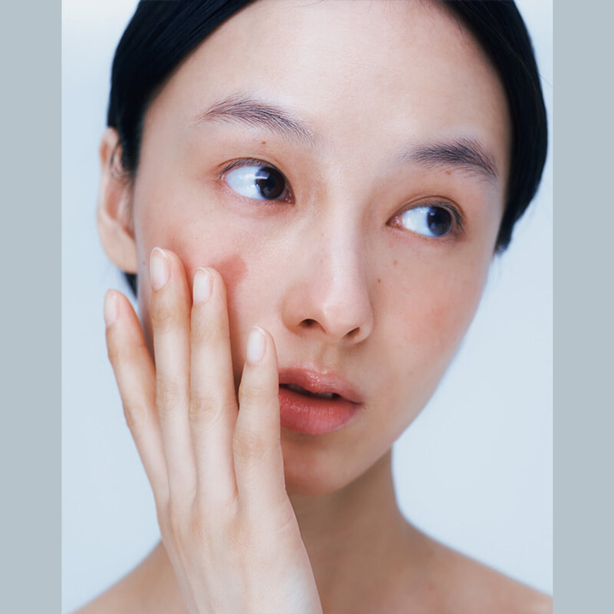 血色を操り生命感アップ！  肌づくりの簡単テクニックは？【シェイディング＋チーク＋ハイライトでつくる大人の立体感】