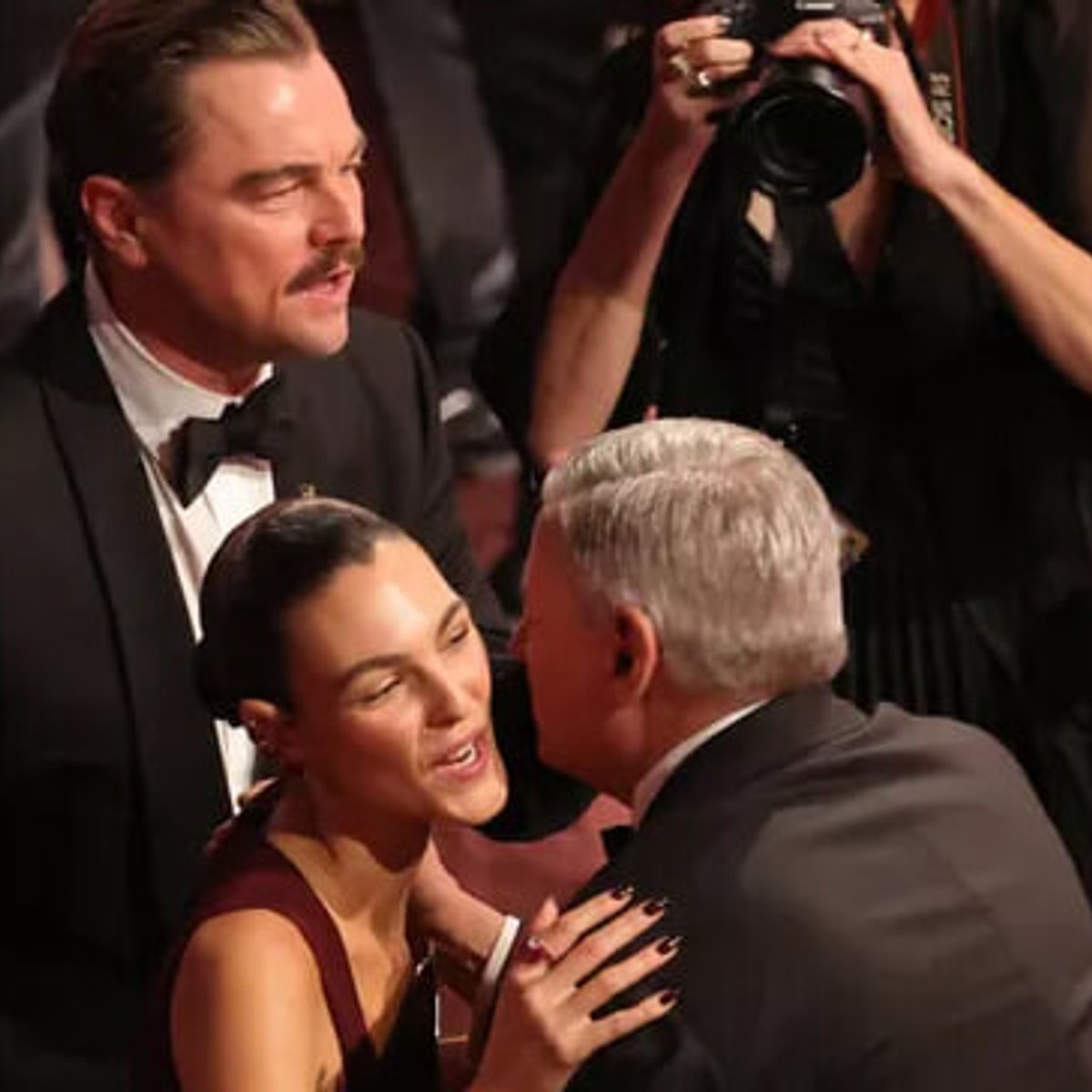 世界が注目する「レオナルド・ディカプリオ」の隣は？ 24歳年下の恋人とアカデミー賞へ。