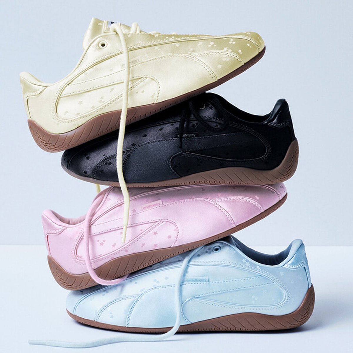 マッドハッピーとのコラボにより、プーマの人気モデルが春らしくポジティブな表情に進化！