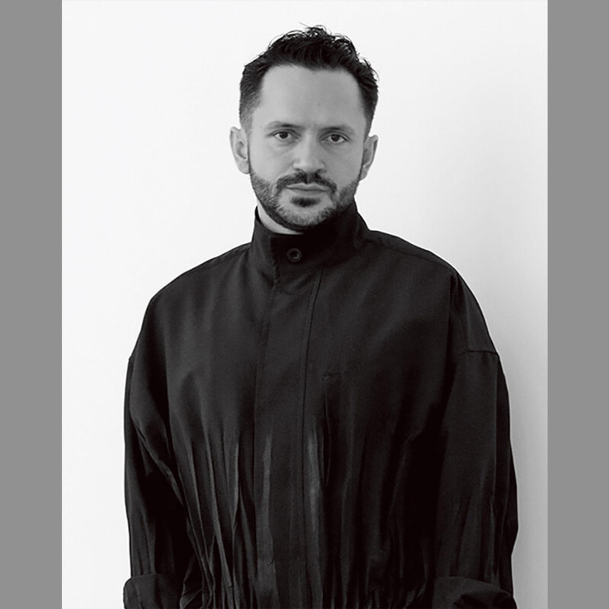 「現世の理想が投影された死後の世界」！？ アンドリウス・アルチュニアン、国内初の個展『Obol』が銀座メゾンエルメス ル・フォーラムで開催中。