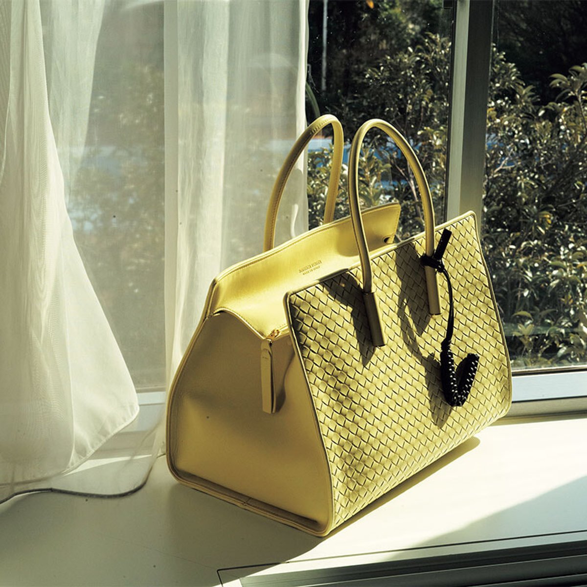 【ボッテガ・ヴェネタの26年春夏バッグ】イントレチャートを再解釈。