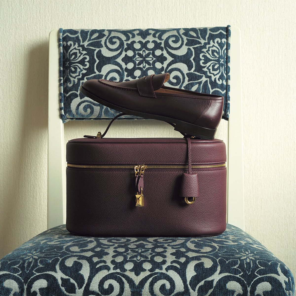 【ロロ・ピアーナの26年春夏靴バッグ】ディープトーンという大人の選択。