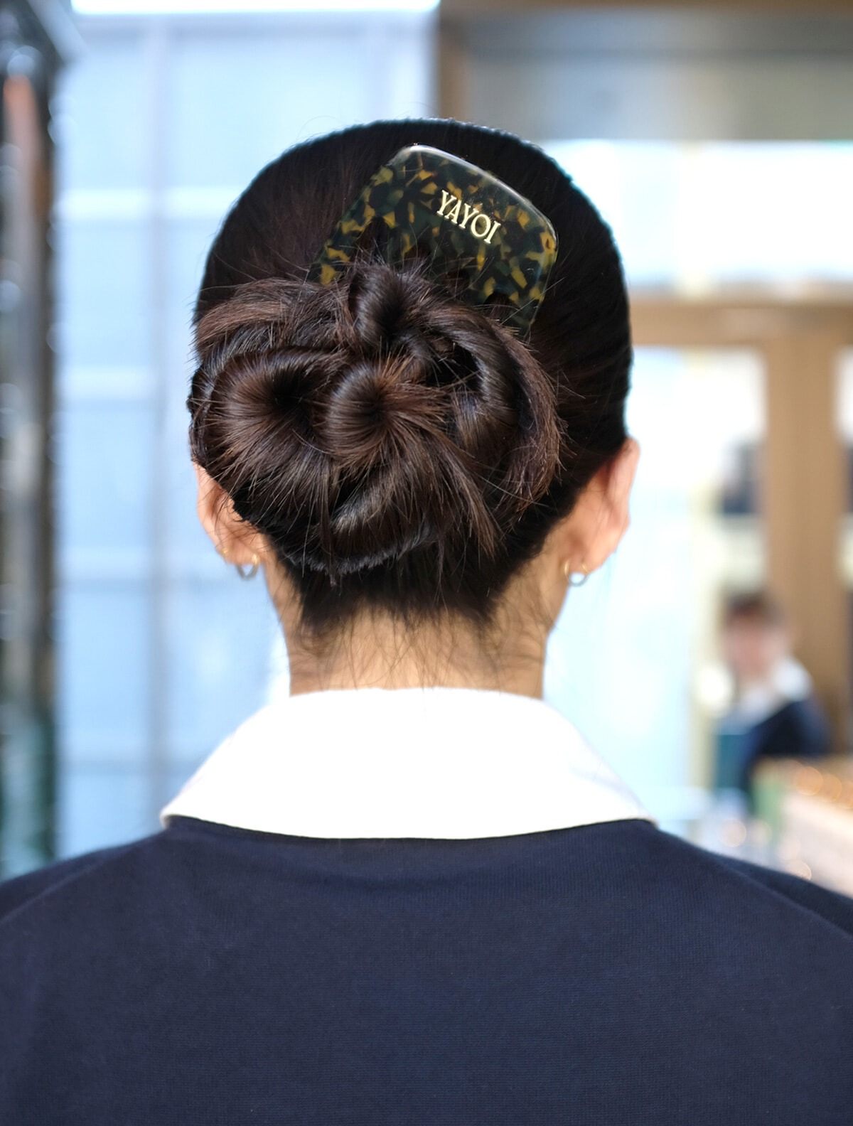 ビュリーのスタッフが披露する、シックで華やかなヘアアレンジ帖。