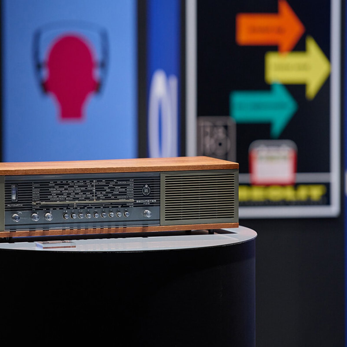 プロダクトの魅力を再発見！ バング & オルフセン100年の奇跡を辿る展覧会へ。