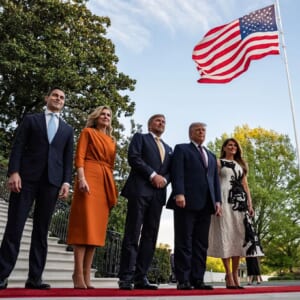 「史上最も奇妙なパジャマパーティ」オランダ王室夫妻のホワイトハウス訪問、オランダ国民の酷評を買う。