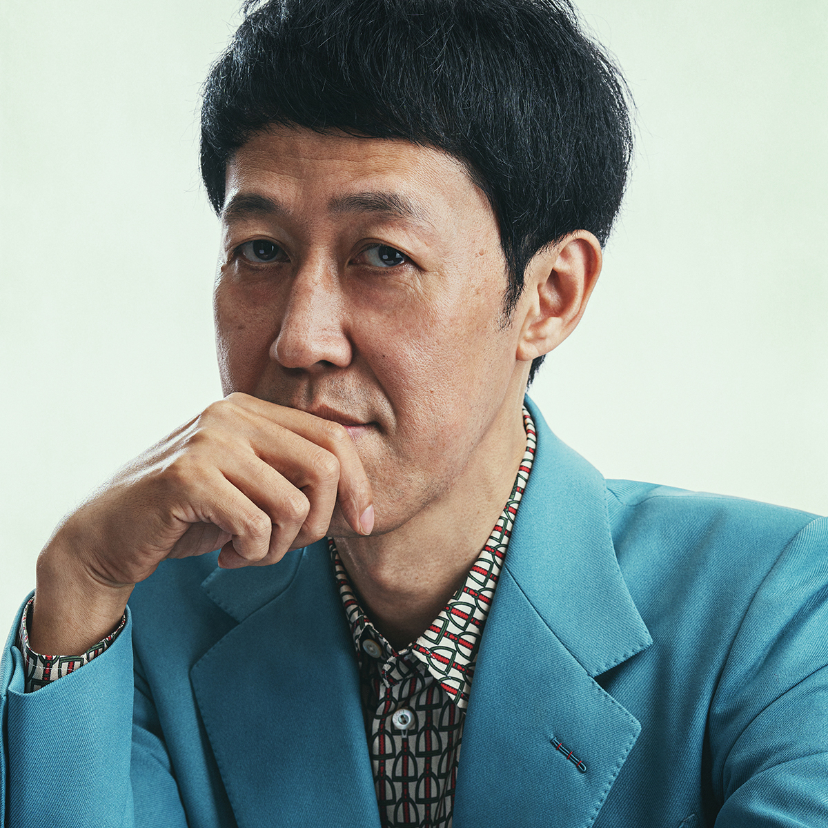 小籔千豊、お悩み相談ライブから生まれた新刊『愛の小籔大説教』と次なるビジョン。