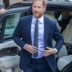 ロイヤル・ランカスター・ホテルに到着したハリー王子