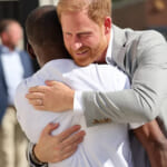 地域のレコーディングスタジオでのハリー王子