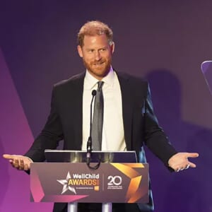 「母を死に至らしめた」オーストラリアで、ハリー王子が英国王室に対して強い言葉で批判。