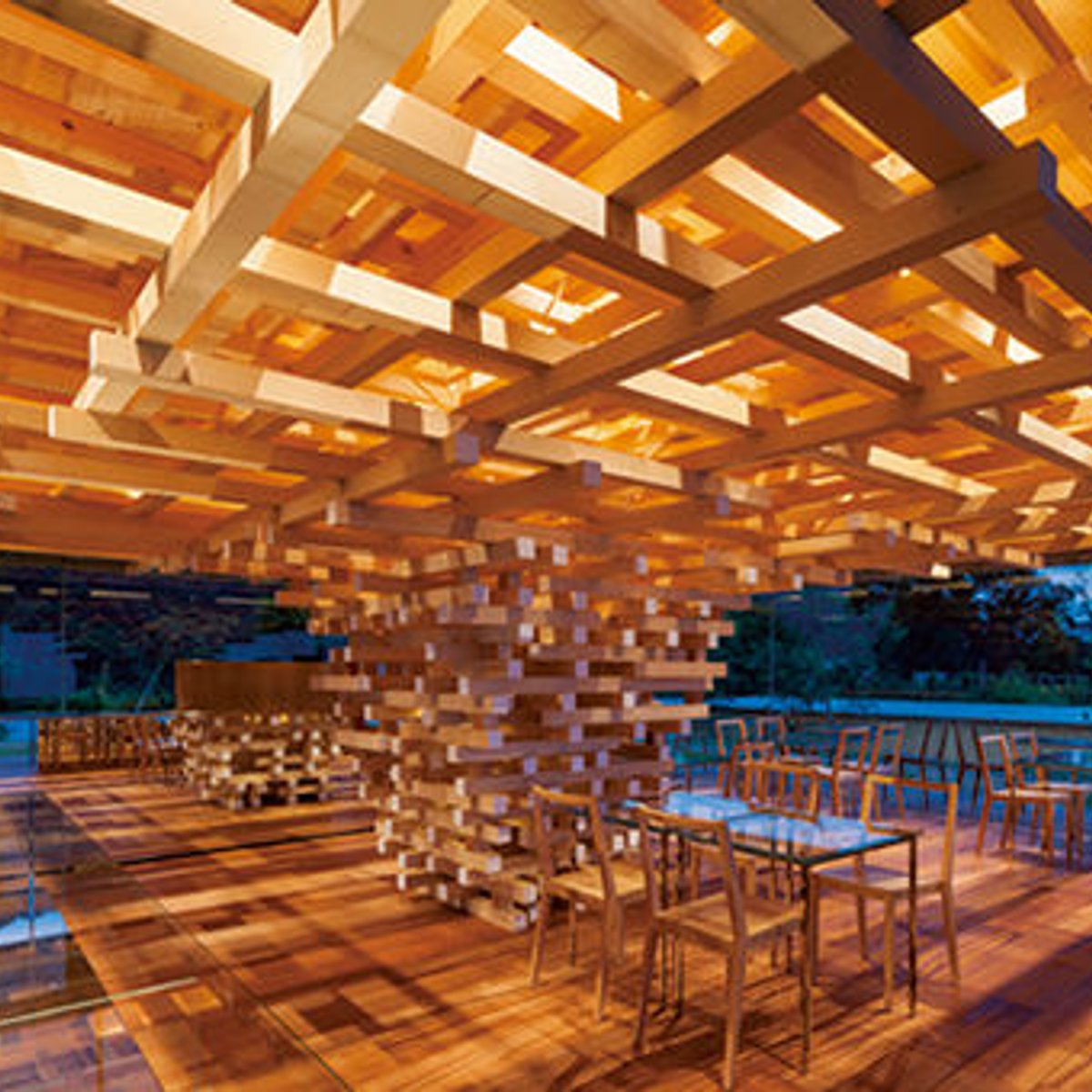 建築の可能性を示す、隈研吾の約30年にわたる集大成。