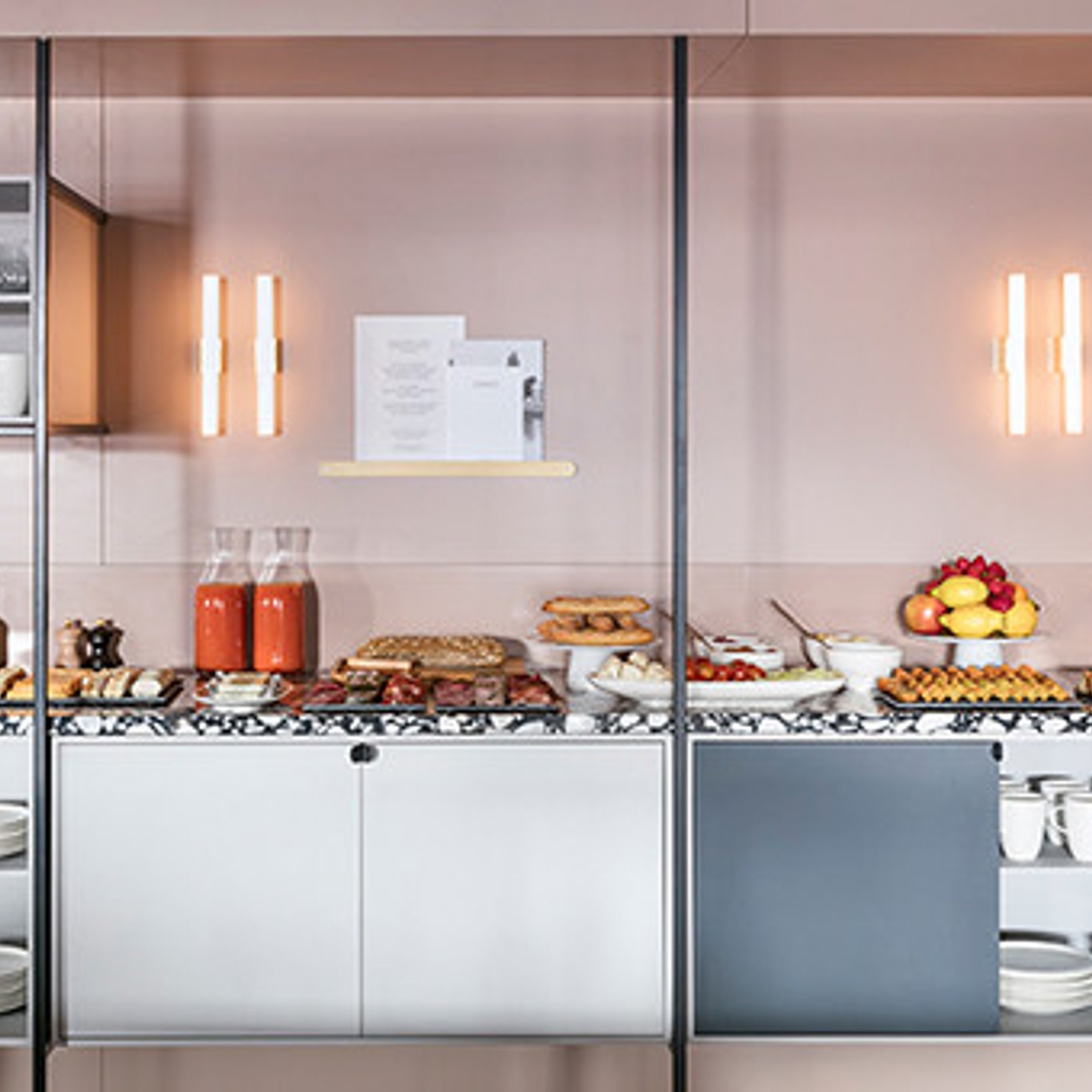 寝台列車の名残も取り入れ、パリ東駅にオッコー・ホテルズ。