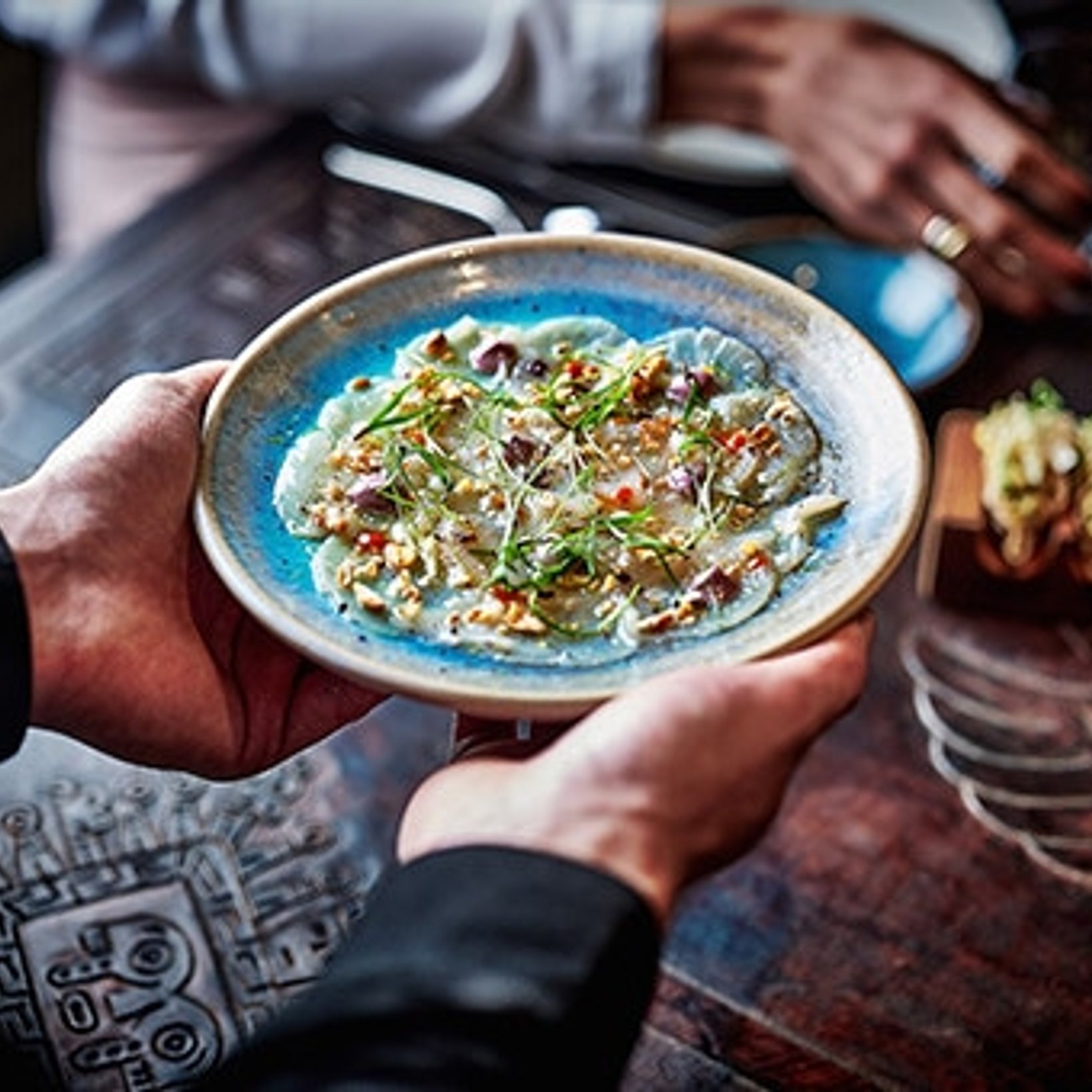 7区のボーパッサージュに、おしゃれなペルー料理Coya。