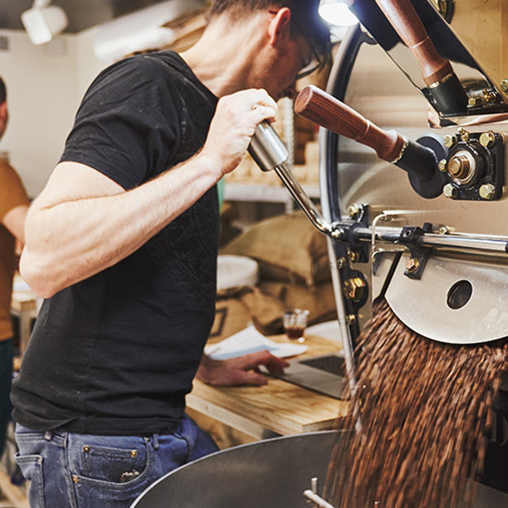 9時から17時まで朝食が食べられる！ パリ11区でゆっくりカフェを楽しむならカフェ・イン・ブラックへ。