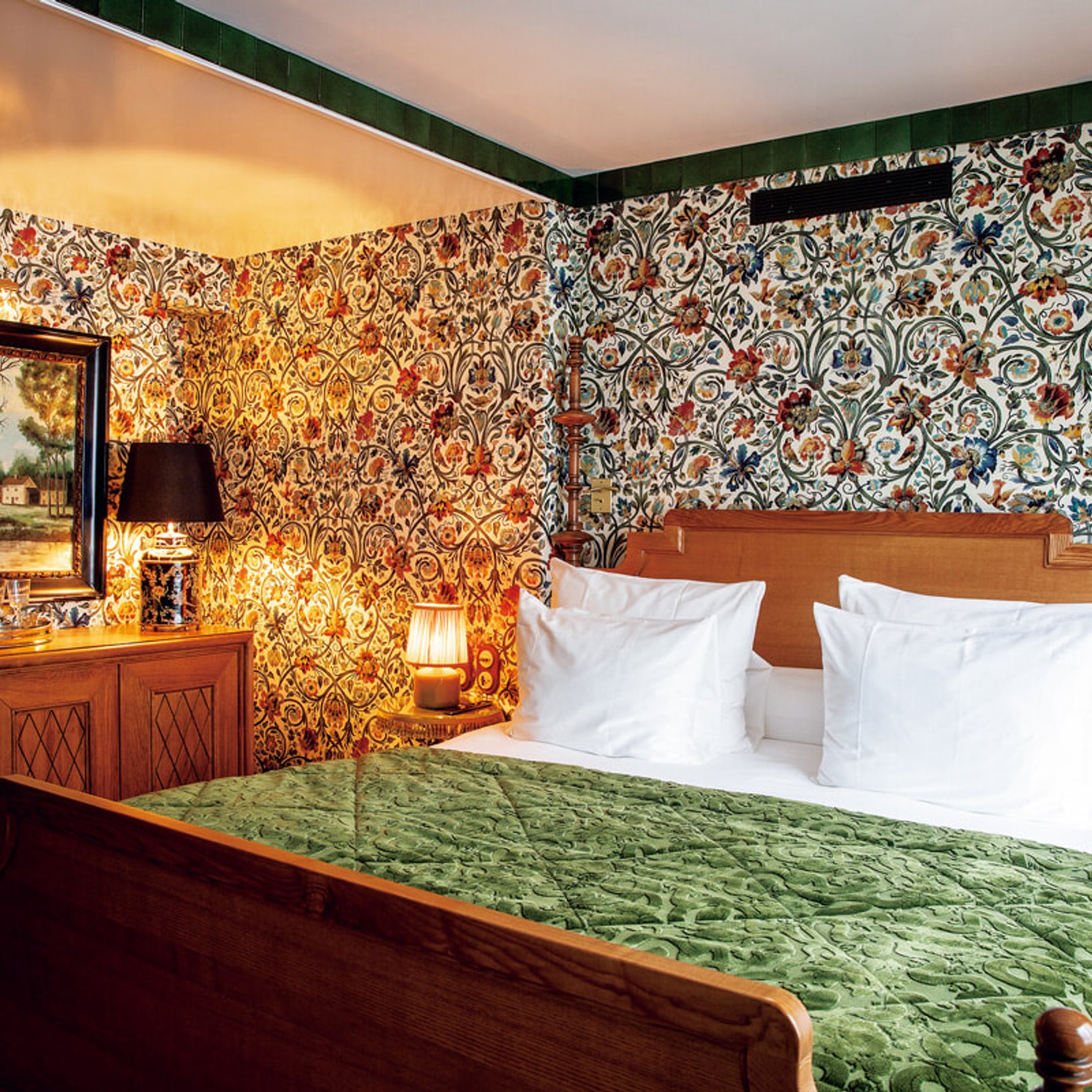 お部屋でごろごろ。パリで田舎みたいな滞在を。