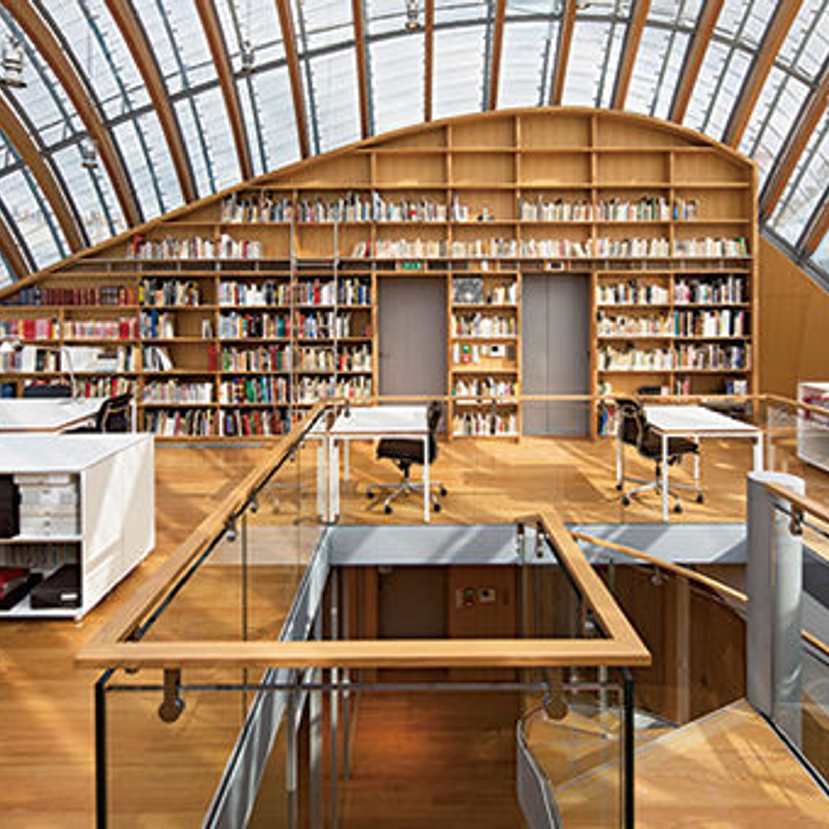 豊潤な映画文化に浸れる、パリの映画マニアの聖地。