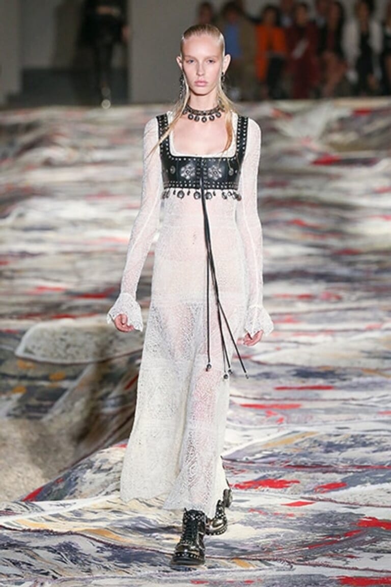 2017 SS Paris – Alexander McQueen