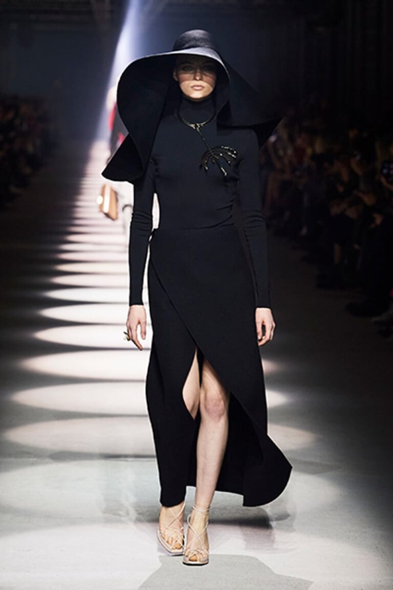 ジバンシィ –  2020/21年 秋冬コレクション