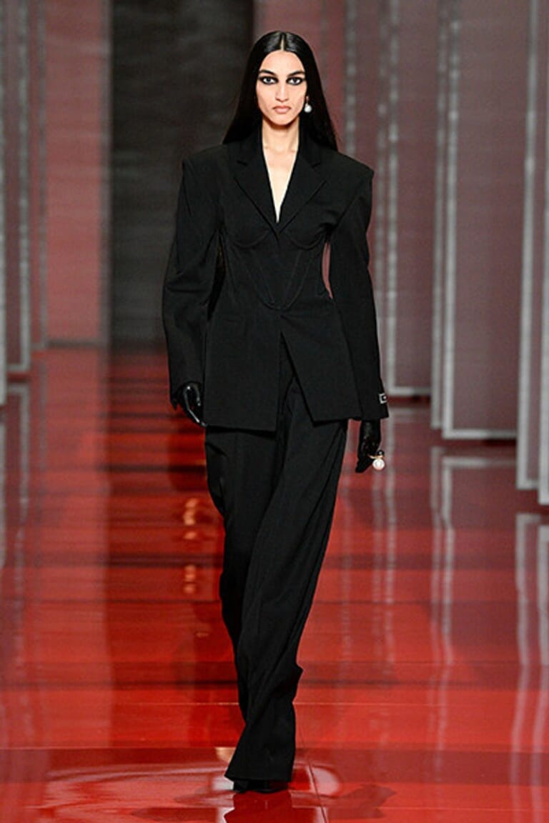 ヴェルサーチェ –  2022/23年 秋冬コレクション