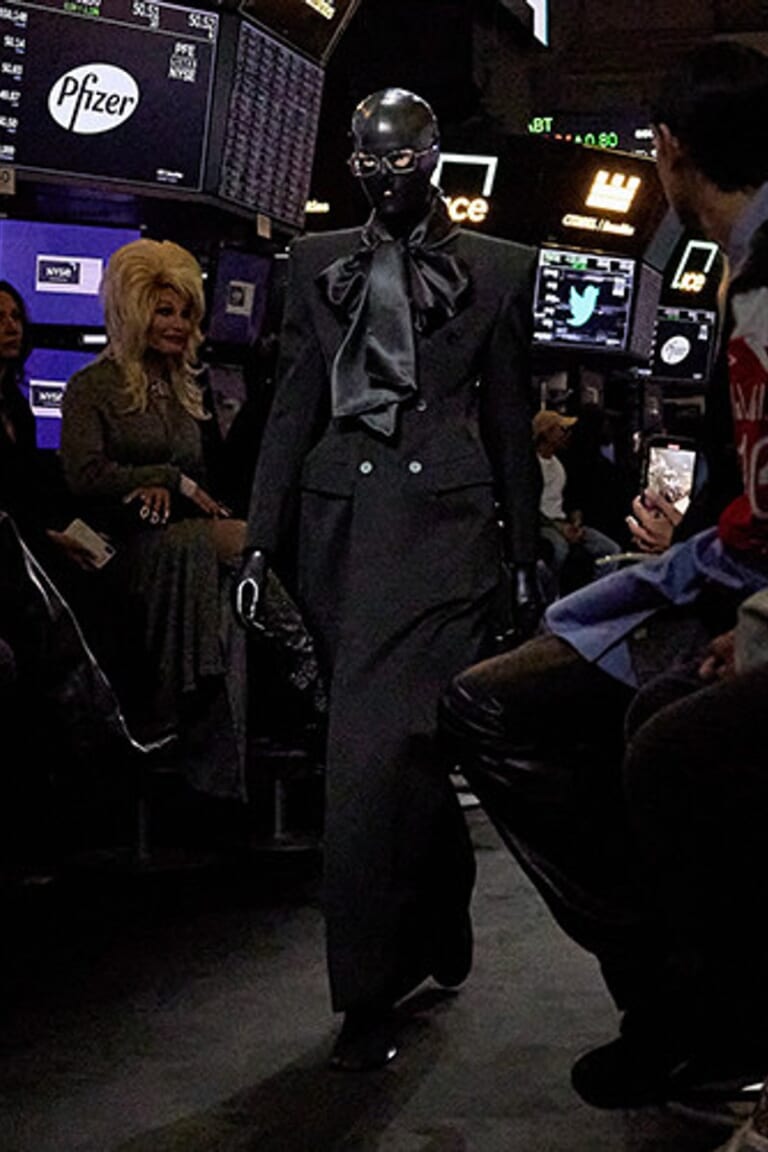 バレンシアガ –  2023年 リゾートコレクション