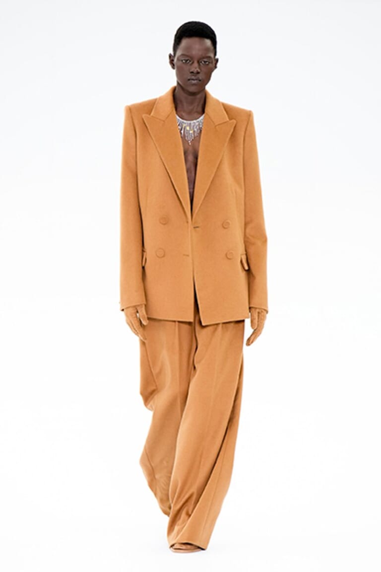 フェンディ –  2022/23年 秋冬オートクチュールコレクション