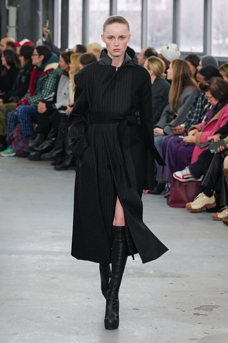 サカイ –  2023/24年 秋冬コレクション