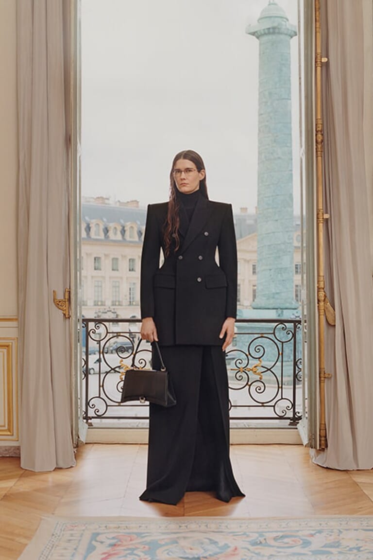 バレンシアガ –  2024年 プレ スプリングコレクション