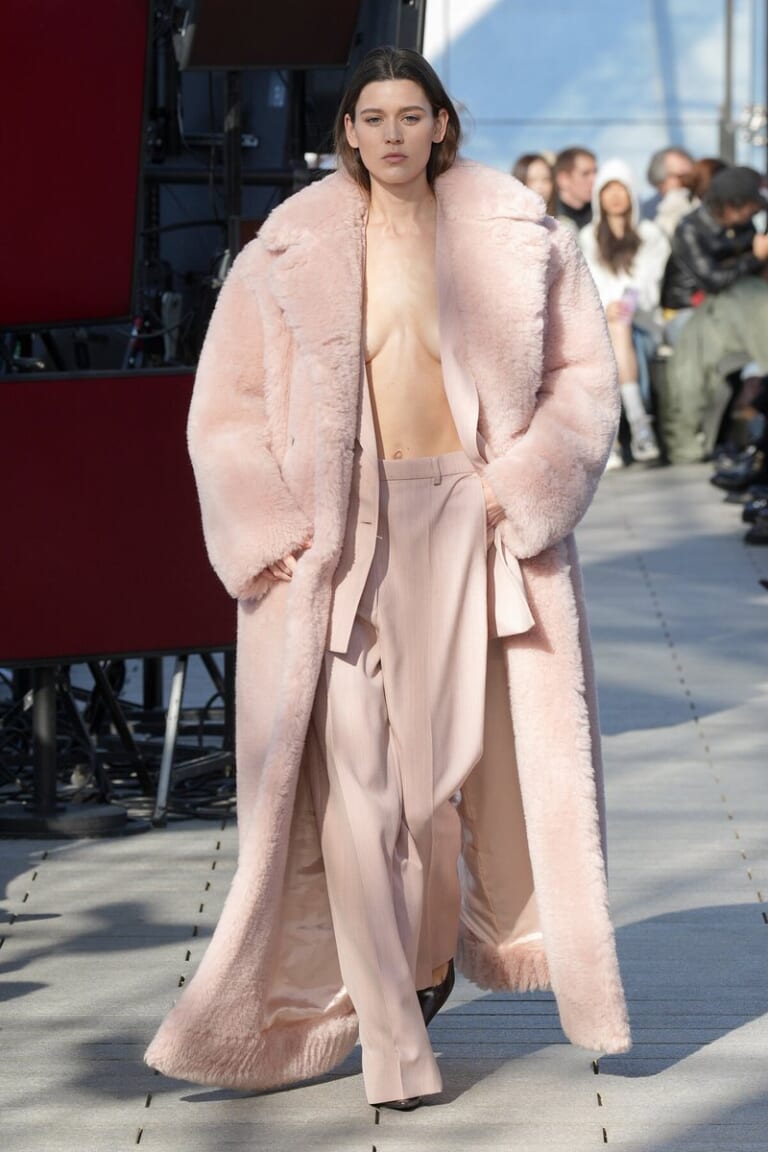 ステラ マッカートニー – 2024/25年 秋冬コレクション