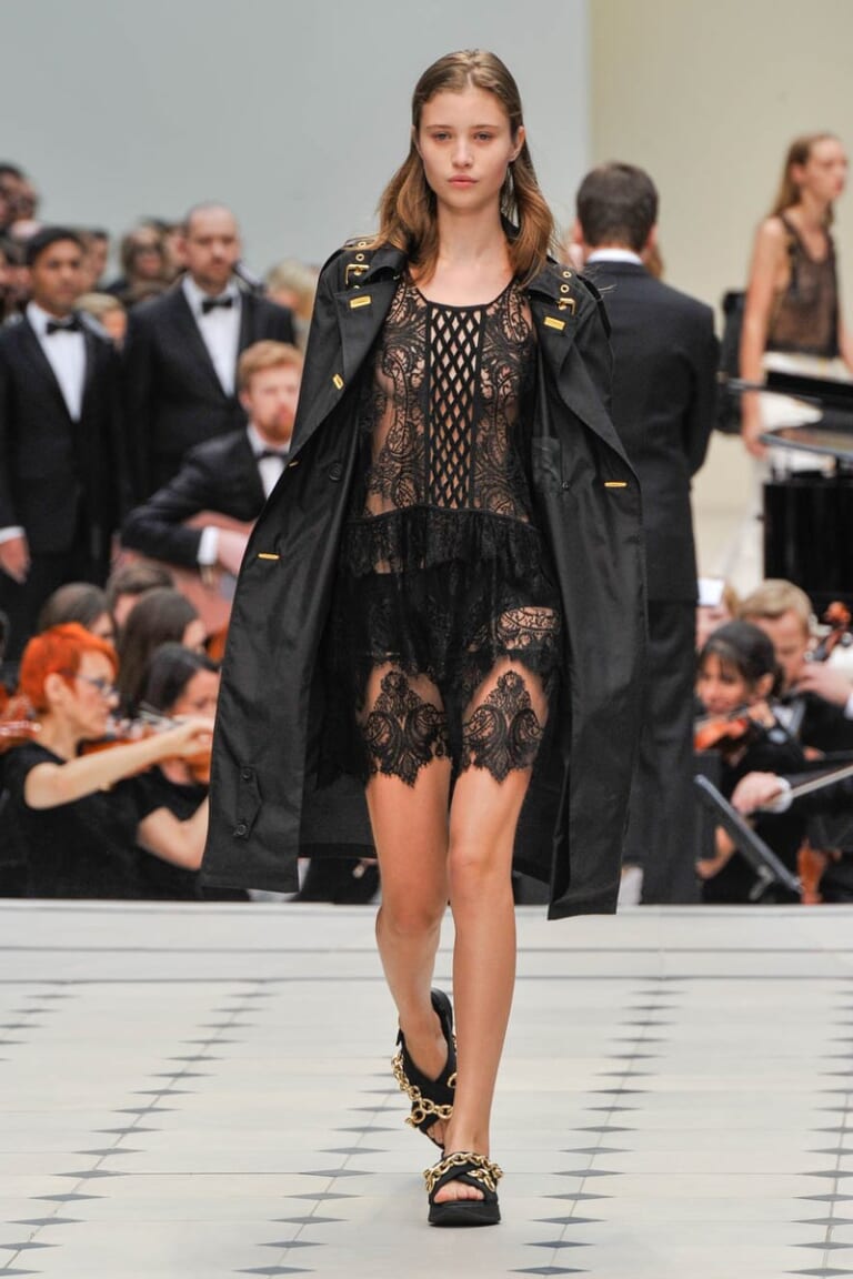 2016 SS London – Burberry Prorsum