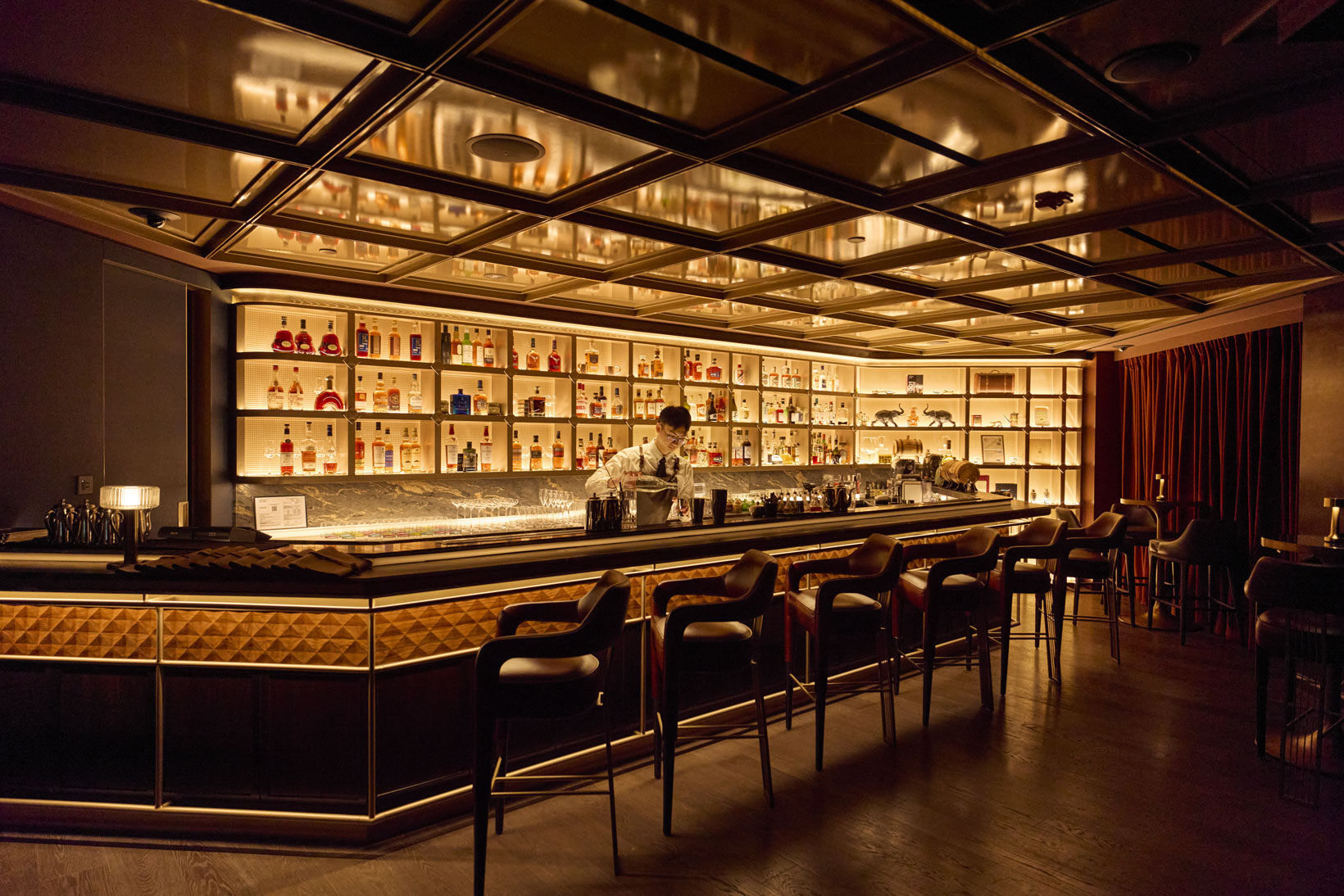 01-singapore-cocktail-20260529 | madameFIGARO.jp(フィガロジャポン)