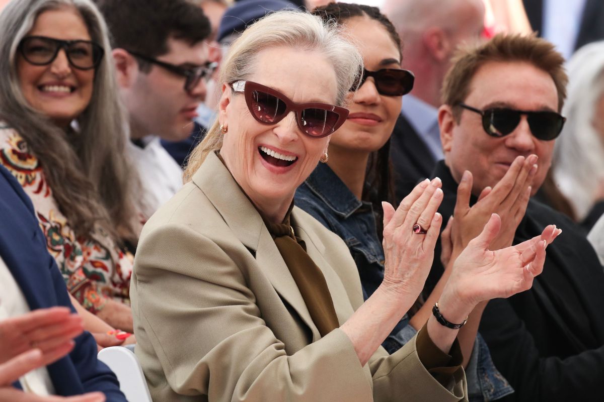 メリル・ストリープ、フランスのニュース番組の最中に涙を浮かべた理由