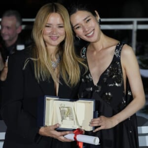 岡本多緒、ヴィルジニー・エフィラ、映画『急に具合が悪くなる』で最優秀女優賞を受賞！【カンヌ国際映画祭2026】