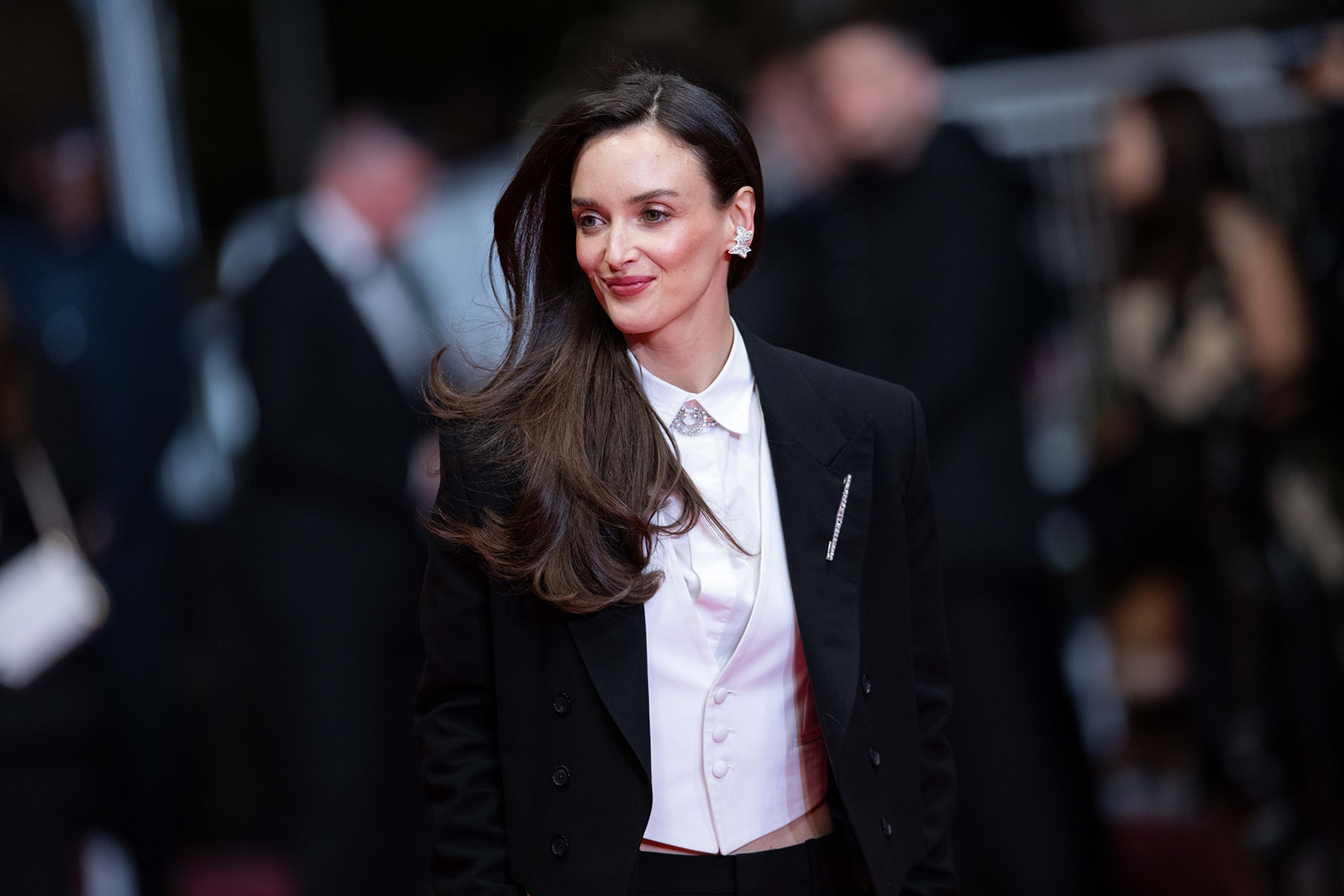 260526-charlotte--le-bon-01 | madameFIGARO.jp(フィガロジャポン)