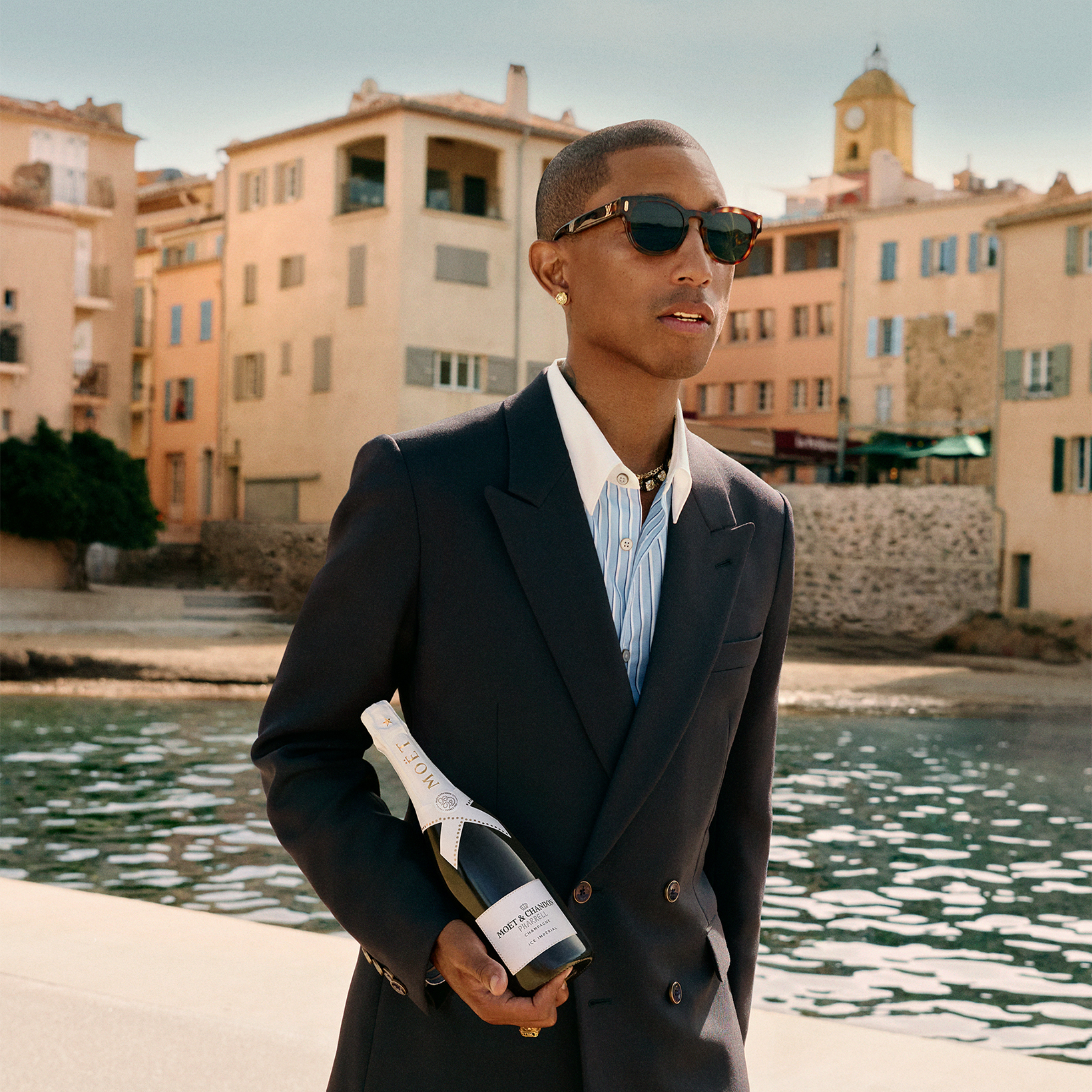 氷を入れて乾杯！ モエ・エ・シャンドン×ファレル・ウィリアムスの限定デザインボトルでフレンチシックな夏を体験。