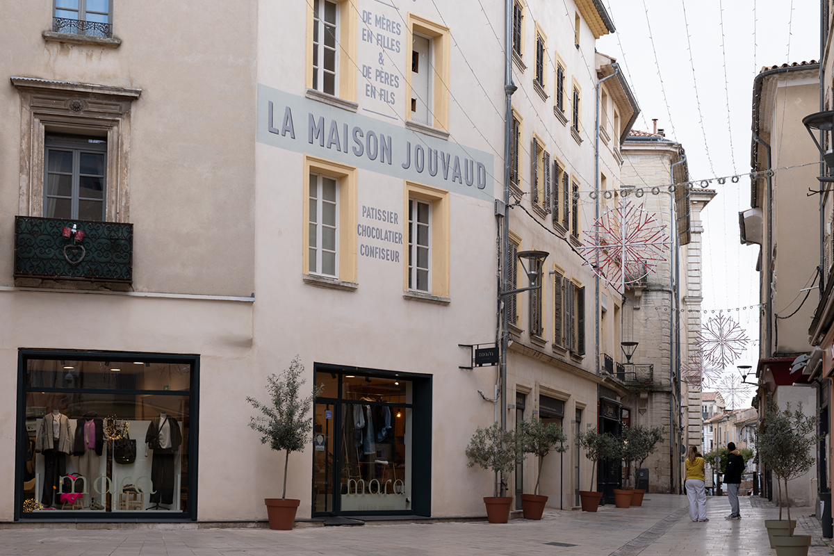 260529-carpentras-04 | madameFIGARO.jp(フィガロジャポン)