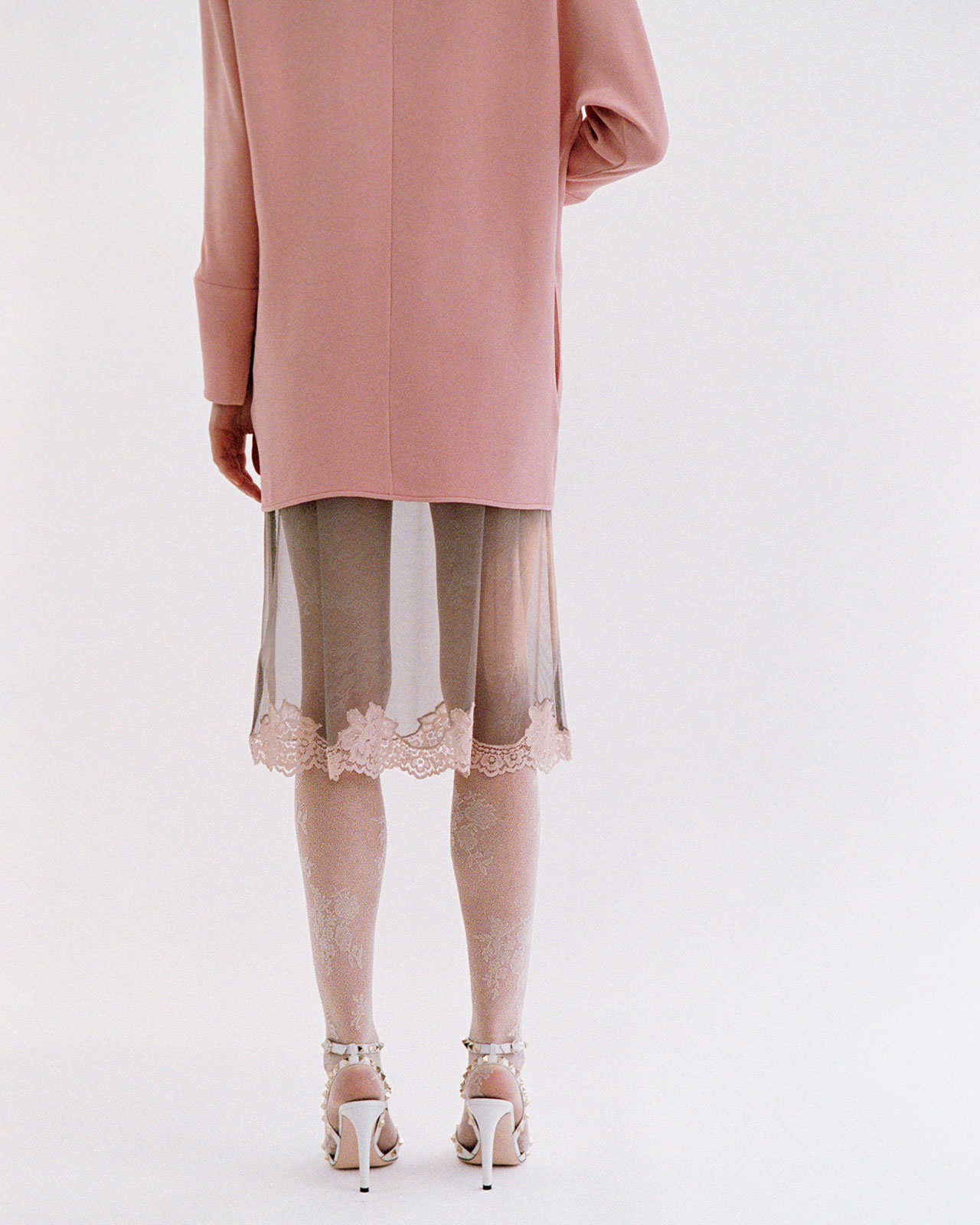 260626-pre-fall-valentino-garavani-thumb45 | madameFIGARO.jp(フィガロジャポン)