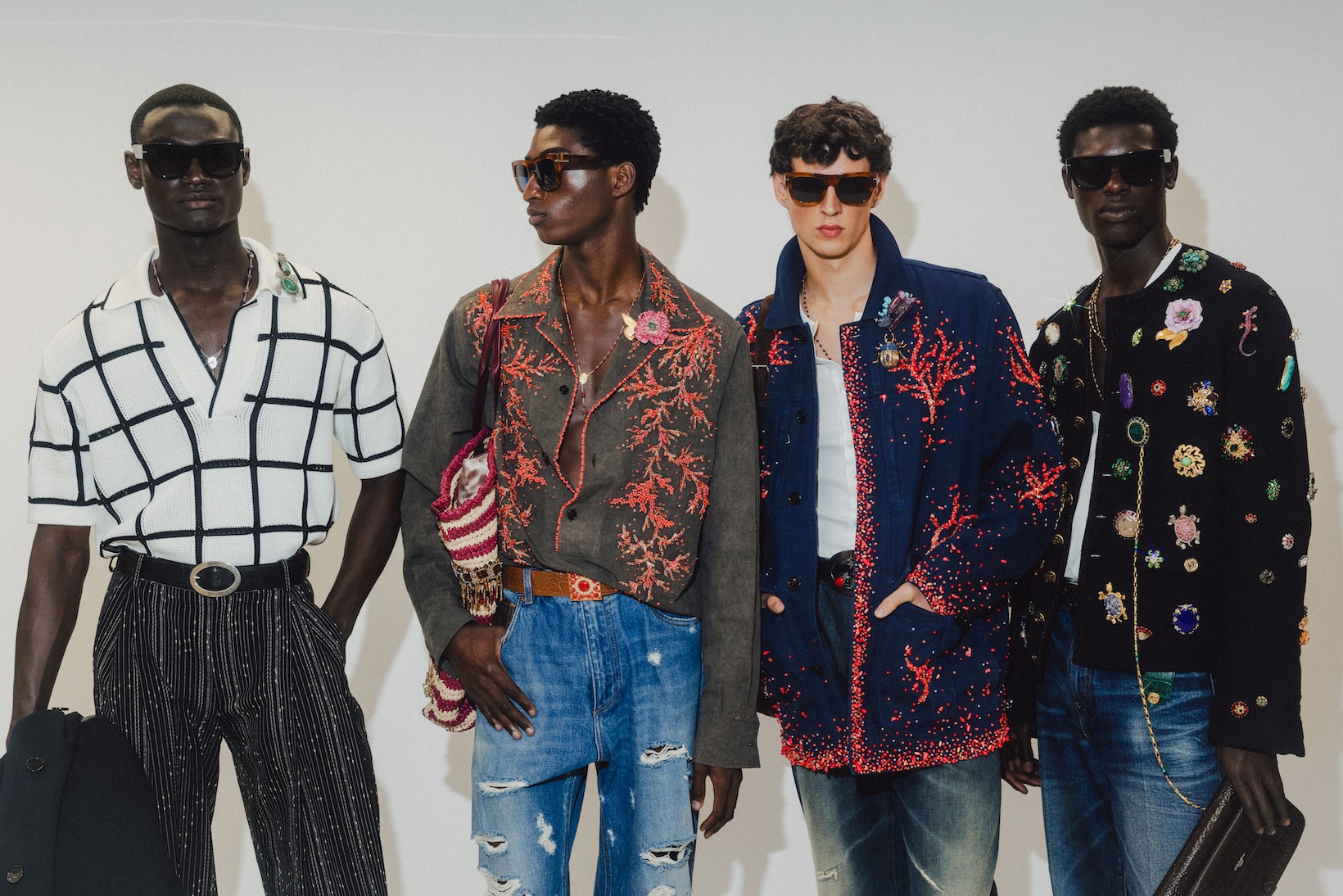 DG-SFILATA-UOMO-SPRING-SUMMER-2027-FOTO-BACKSTAGE-PH-MARCO-PIONATO-30 | madameFIGARO.jp(フィガロジャポン)