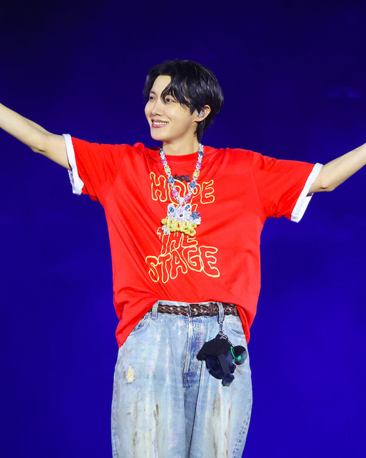 bts-jhope-3-1229x1536 | madameFIGARO.jp(フィガロジャポン)