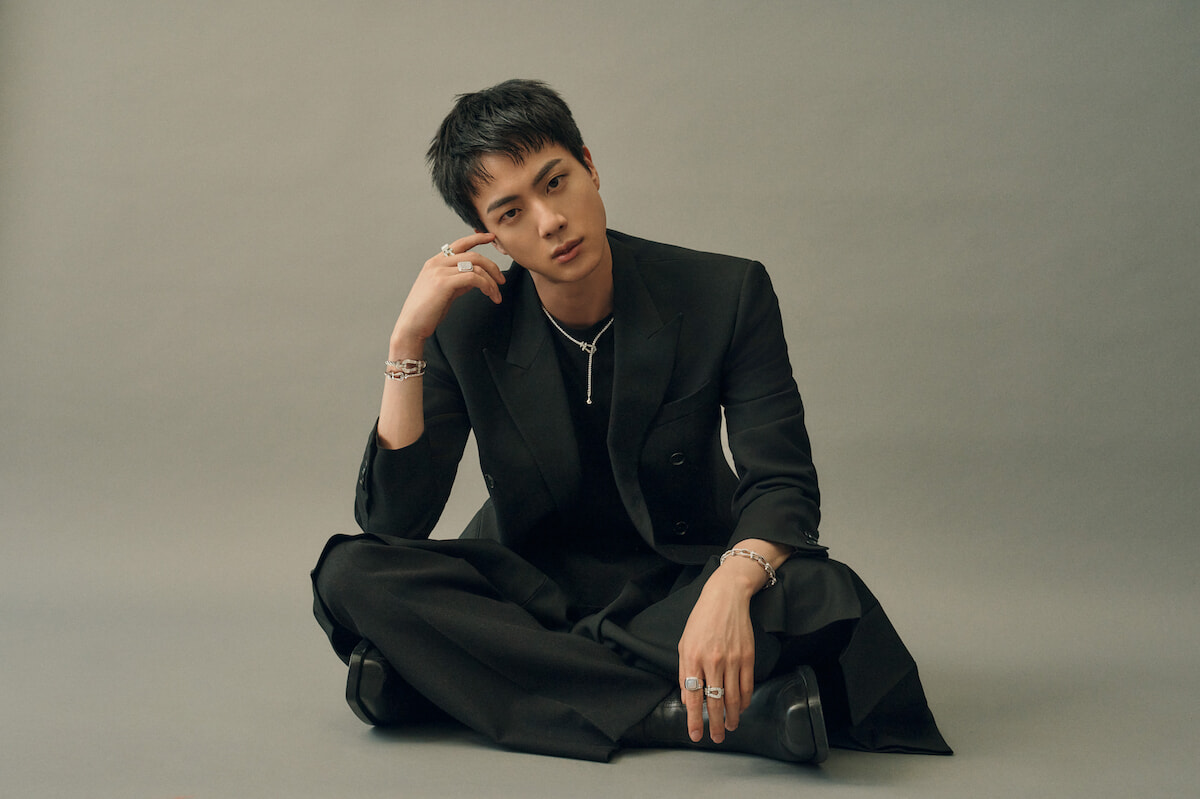 bts-jin-19 | madameFIGARO.jp(フィガロジャポン)