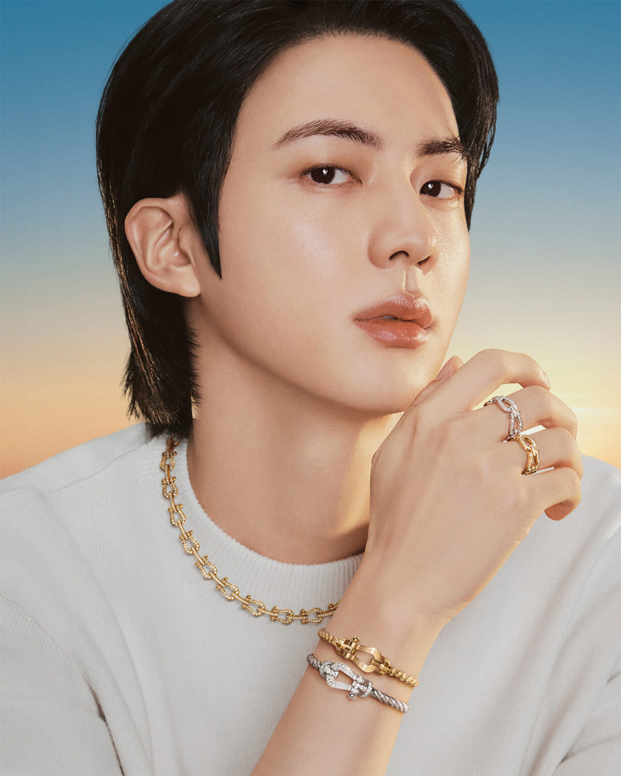 bts-jin-9-1229x1536 | madameFIGARO.jp(フィガロジャポン)