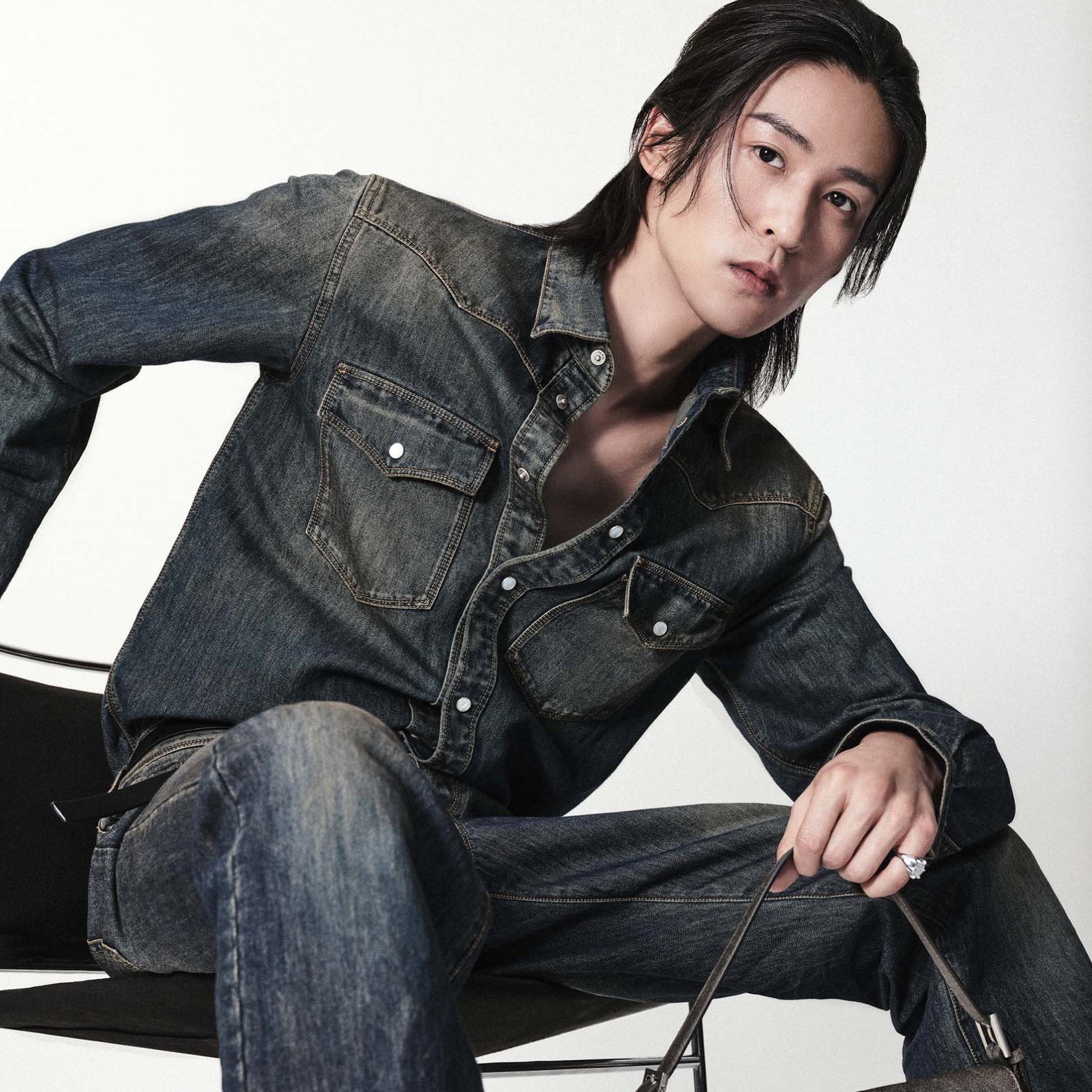 MINA、目黒蓮、バンチャンが競演！ フェンディ「バゲット®」新キャンペーンに豪華スター集結。
