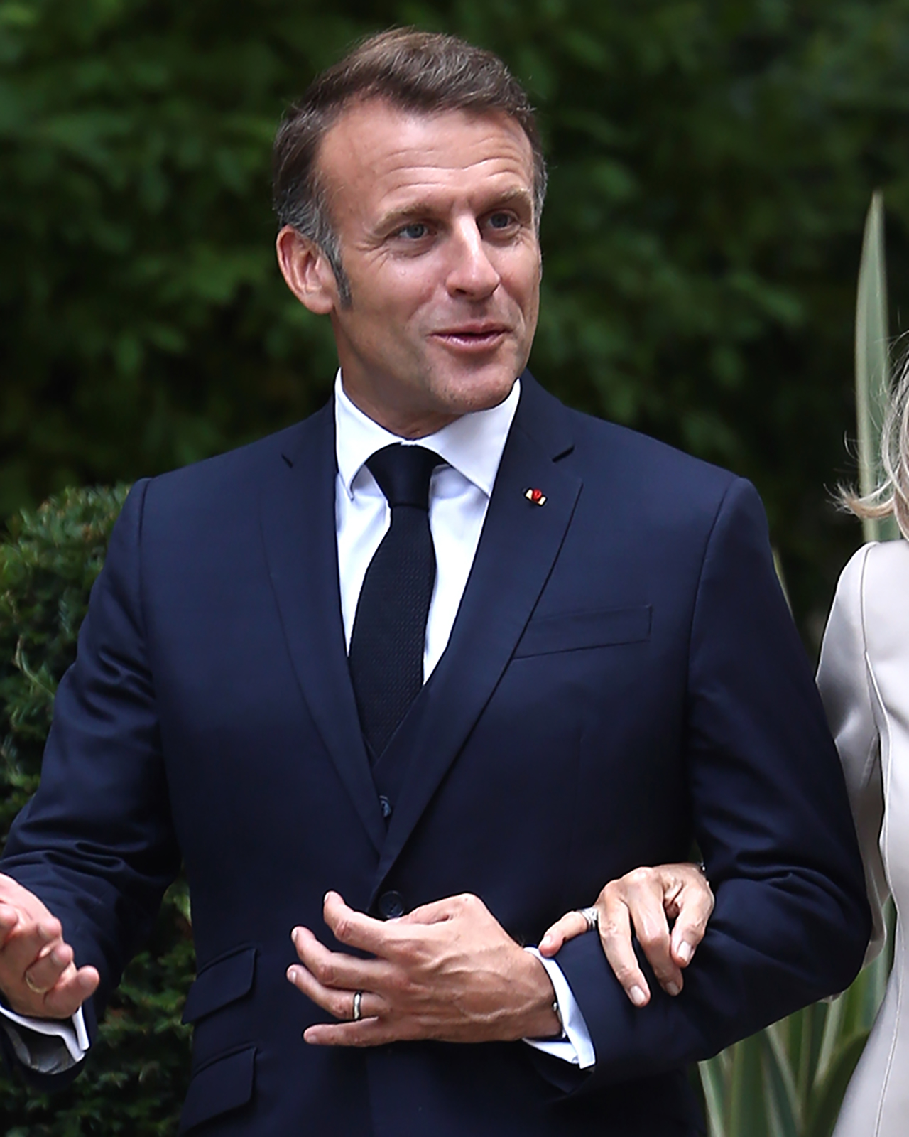 20260723-macron-francoise-nogues--1280 | madameFIGARO.jp(フィガロジャポン)